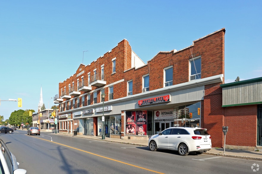 400-404 Montreal Rd, Cornwall, ON for lease - Building Photo - Image 3 of 3