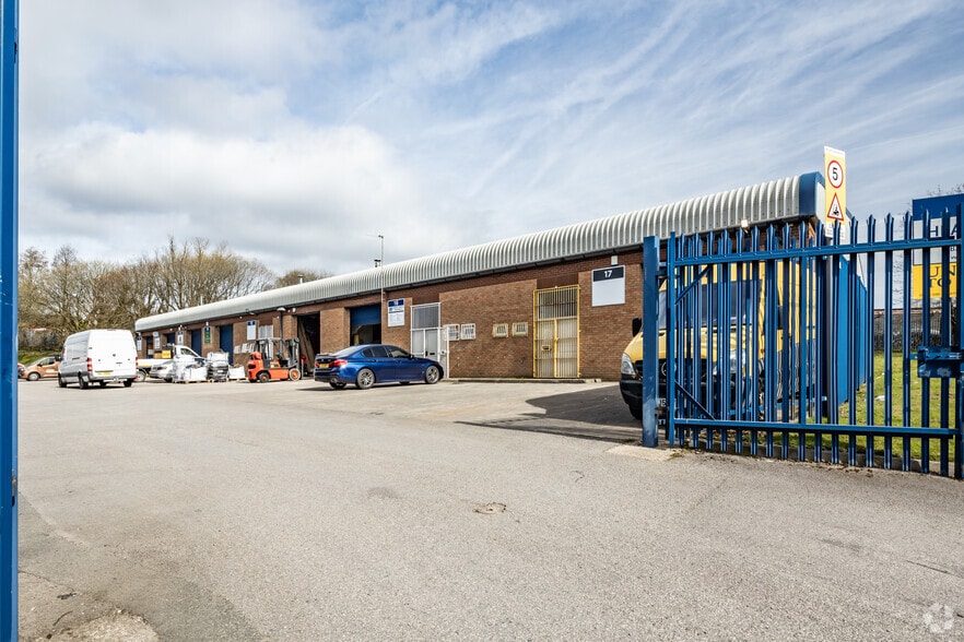 Balderstone Clos, Burnley for lease - Building Photo - Image 2 of 3
