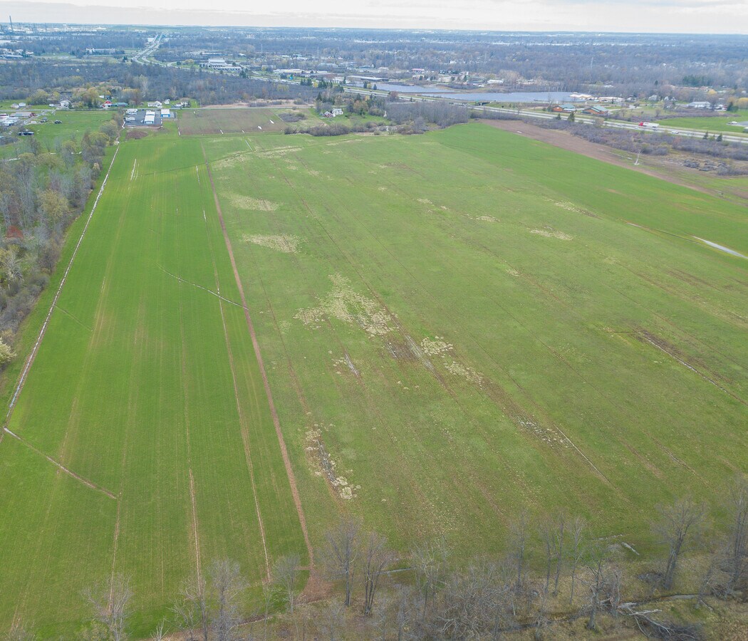 2600 Bedell Rd, Grand Island, NY 14072 Bedell Rd