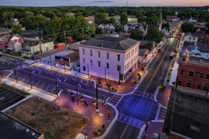 400-408 S Main St, Franklin, OH for lease - Building Photo - Image 2 of 9