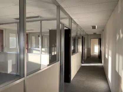 Industrial in Éragny for lease - Building Photo - Image 3 of 16