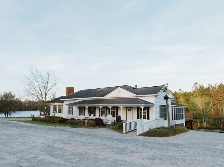 7460 Hatch Pky N, Baxley, GA for sale - Primary Photo - Image 1 of 1