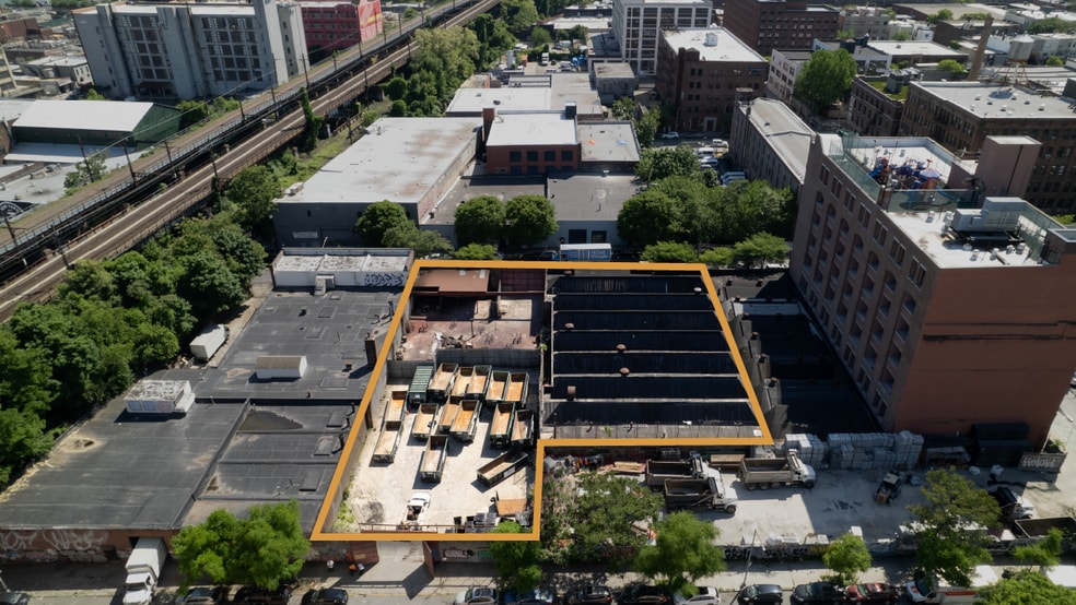 801-805 E 136th St, Bronx, NY for sale - Building Photo - Image 2 of 2