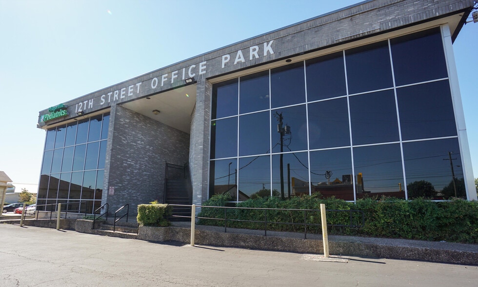 103 12th St, Pflugerville, TX for lease - Building Photo - Image 1 of 18