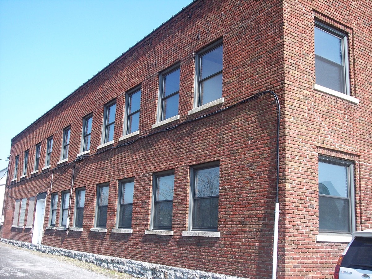 1372 Clinton St, Buffalo, NY 14206