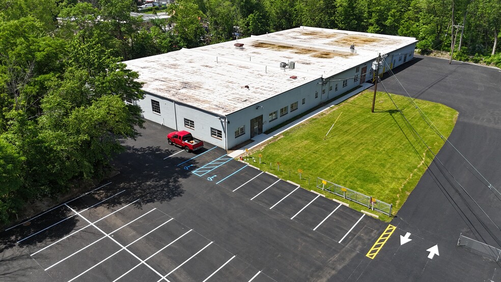 101 Clinton Rd, Fairfield, NJ for lease - Building Photo - Image 2 of 35