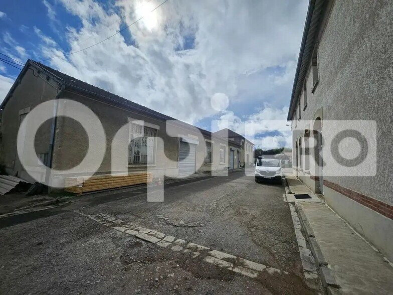 Flex in Saint-Brice-Courcelles for sale - Building Photo - Image 2 of 4