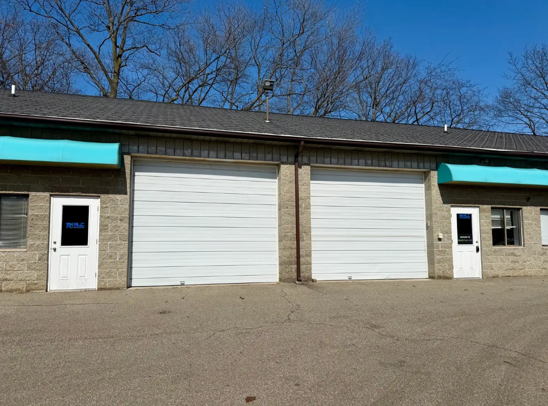 400 Business Centre Dr, Lansing, MI for lease Interior Photo- Image 1 of 18