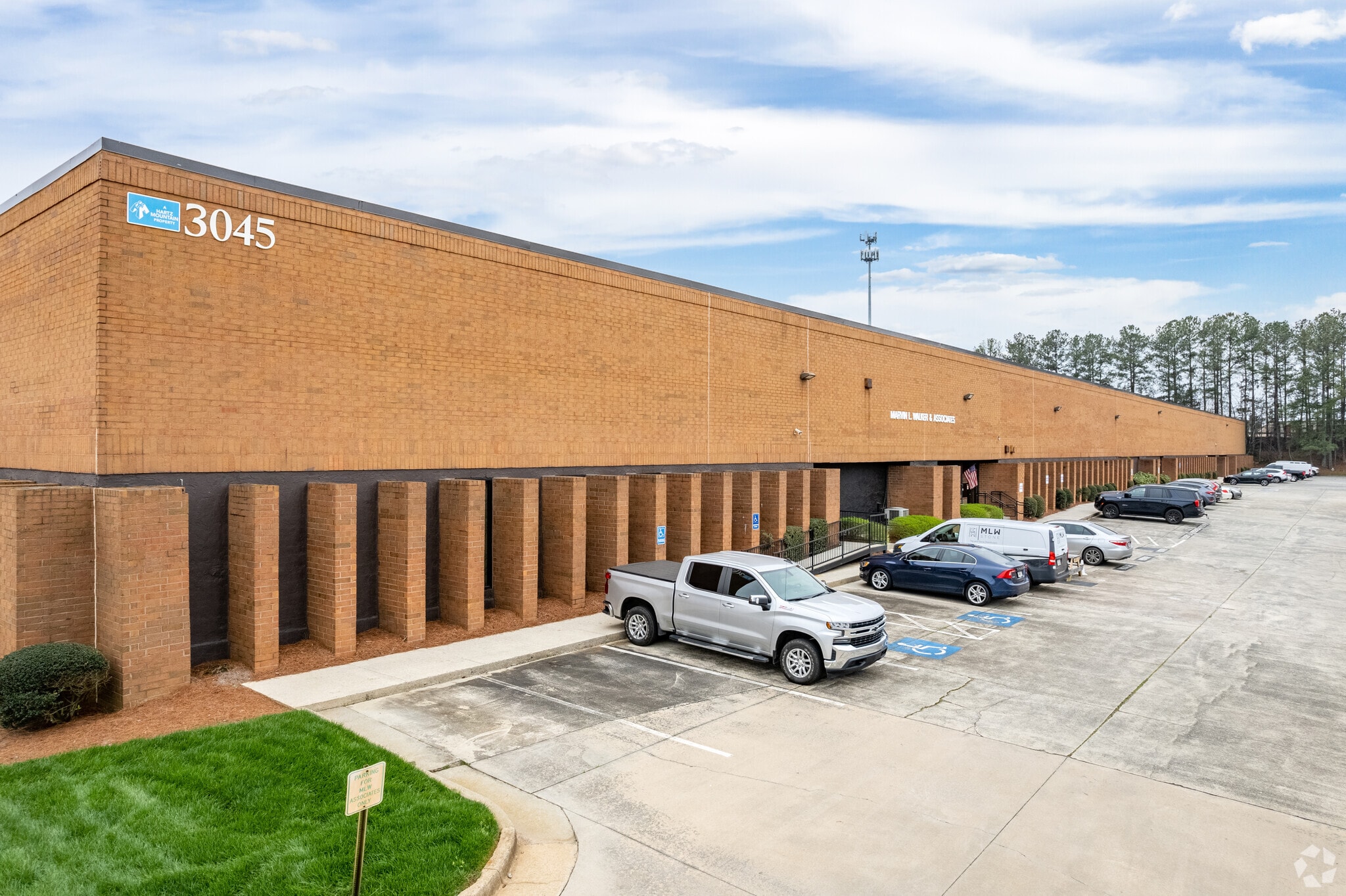 3045 Kingston Ct, Peachtree Corners, GA for lease Primary Photo- Image 1 of 6