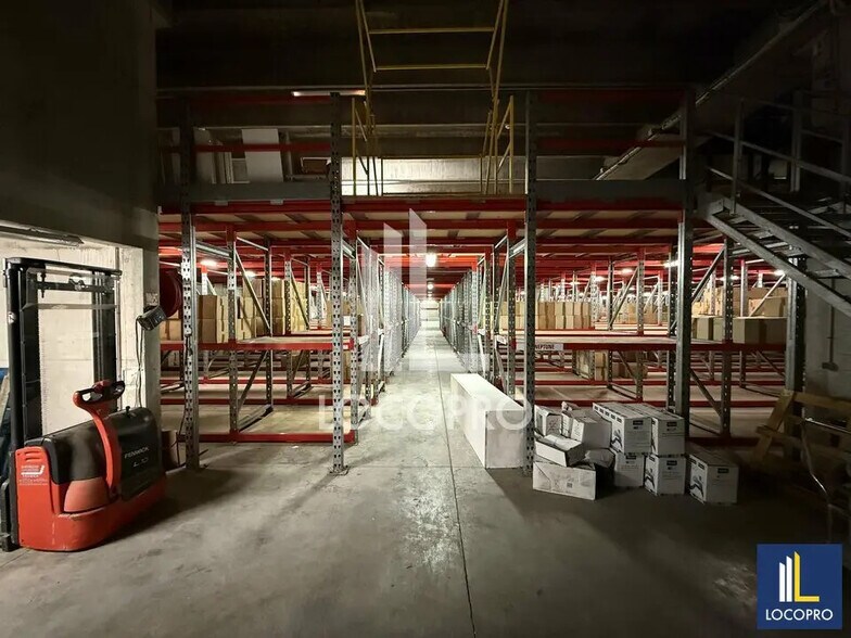 Flex in Vallauris for lease - Interior Photo - Image 3 of 18