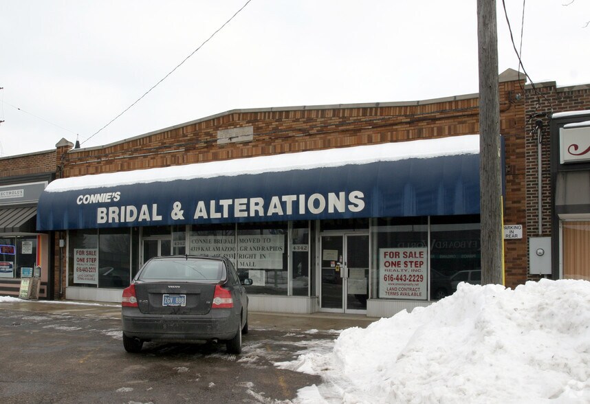 4342 S Division Ave, Grand Rapids, MI for sale - Building Photo - Image 2 of 6
