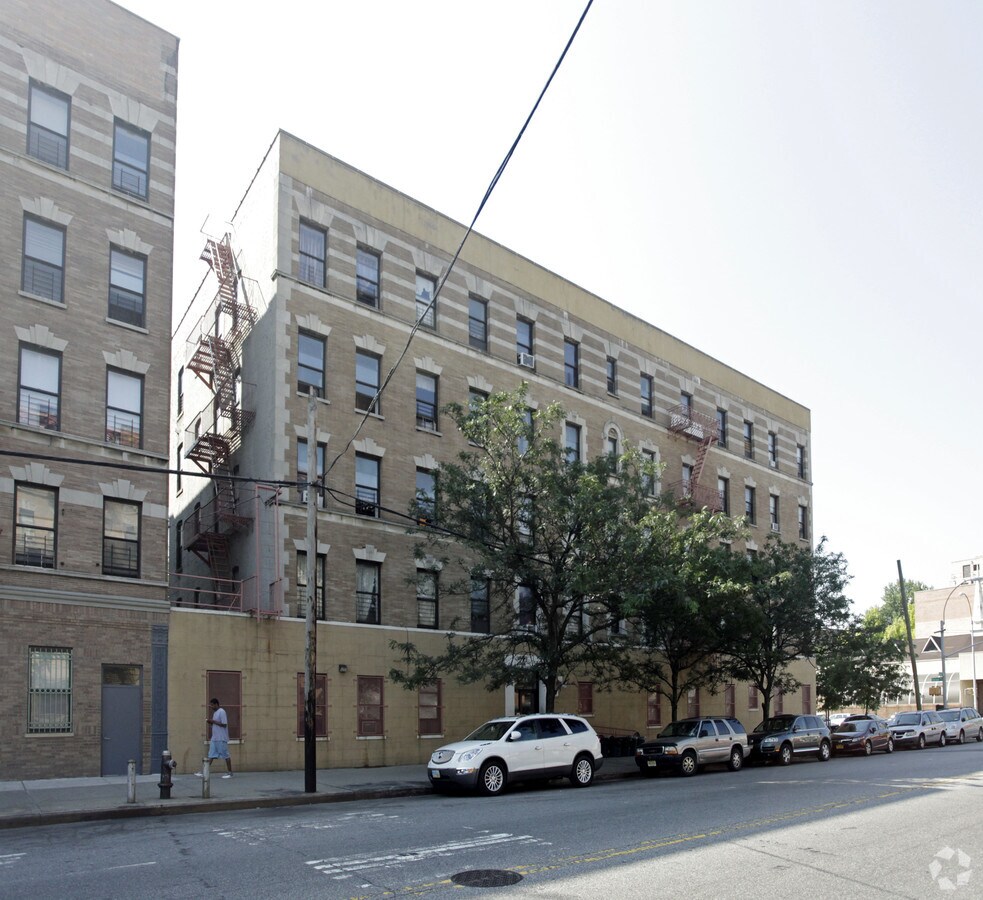 1354 Boston Rd, Bronx, NY 10456