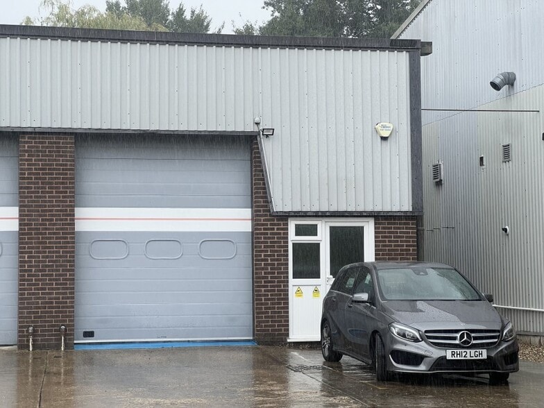 Chelmsford Rd, Dunmow for lease - Building Photo - Image 2 of 2