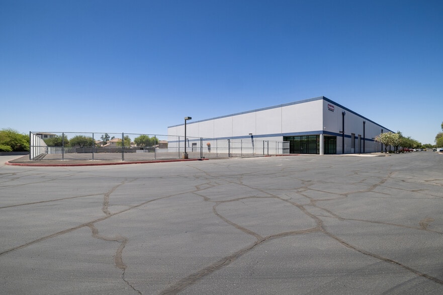 125 N 67th Ave, Phoenix, AZ for lease - Building Photo - Image 2 of 12