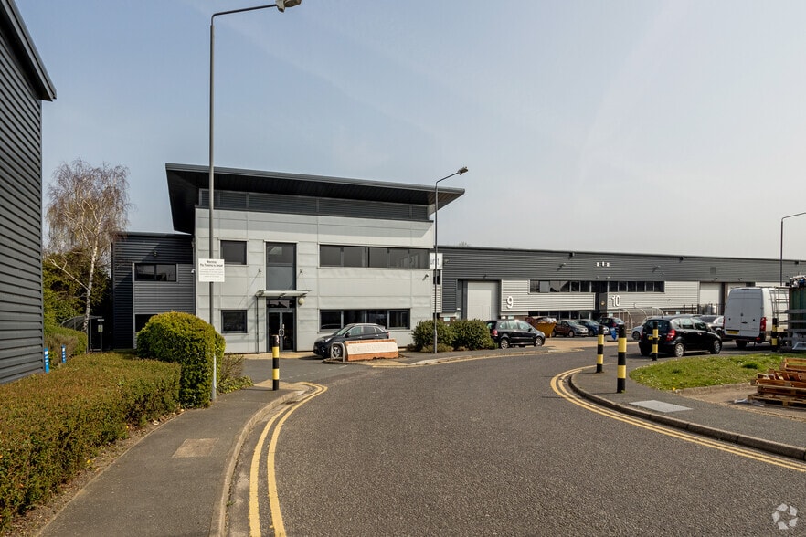 Bolney Way, Feltham for sale - Primary Photo - Image 1 of 1