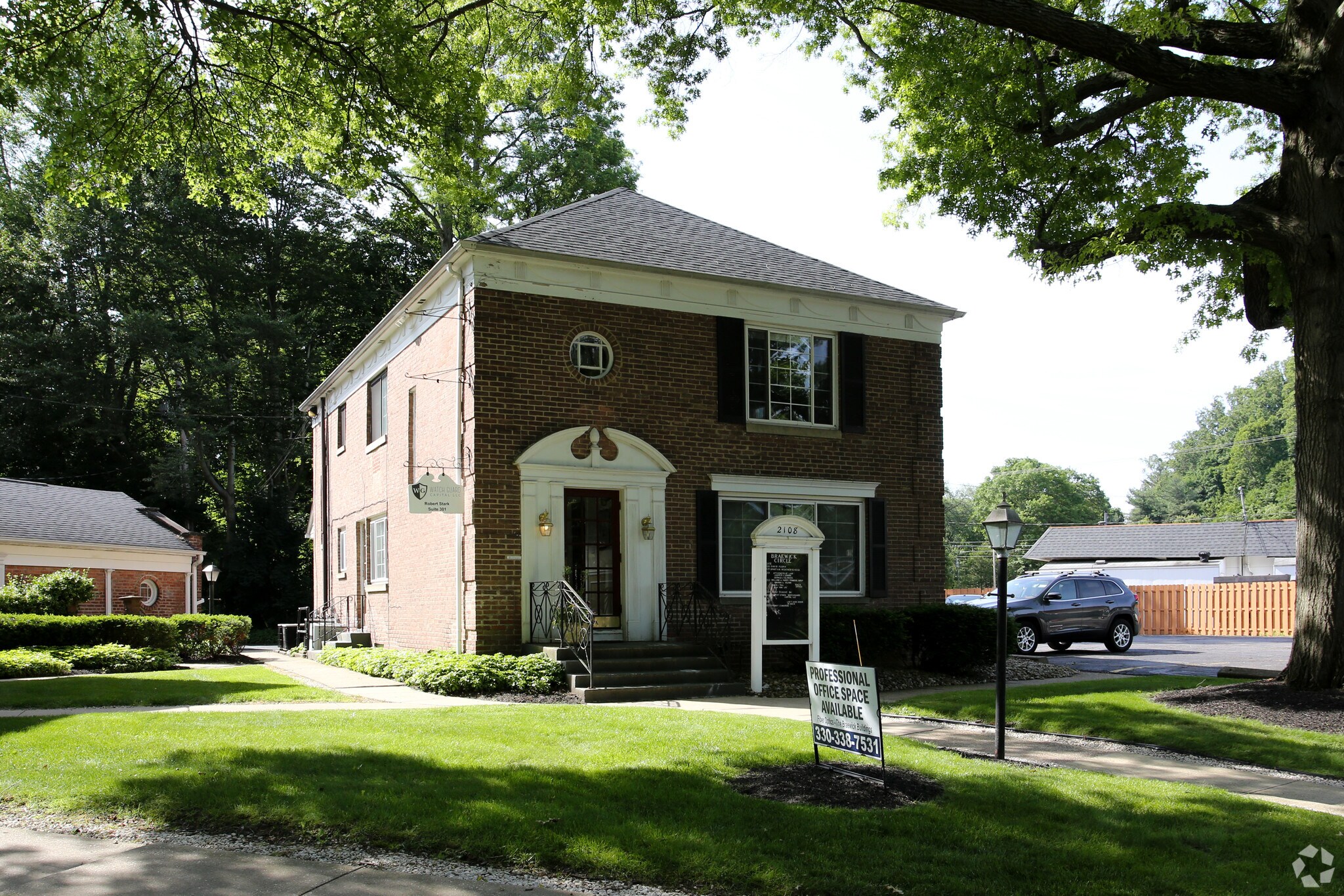 2108 Braewick Cir, Akron, OH for sale Primary Photo- Image 1 of 1
