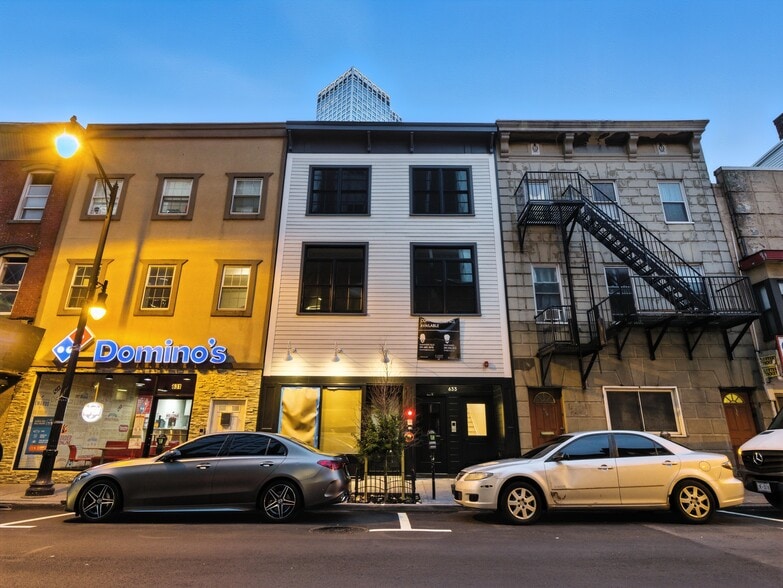 633 Newark Ave, Jersey City, NJ for lease - Building Photo - Image 2 of 11