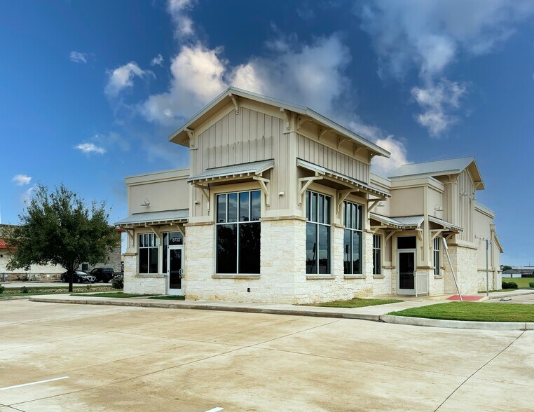 8722 Barker Cypress Rd, Cypress, TX for lease - Primary Photo - Image 1 of 4