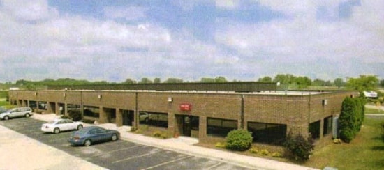 2835 N Grandview Blvd, Pewaukee, WI for lease - Building Photo - Image 1 of 1