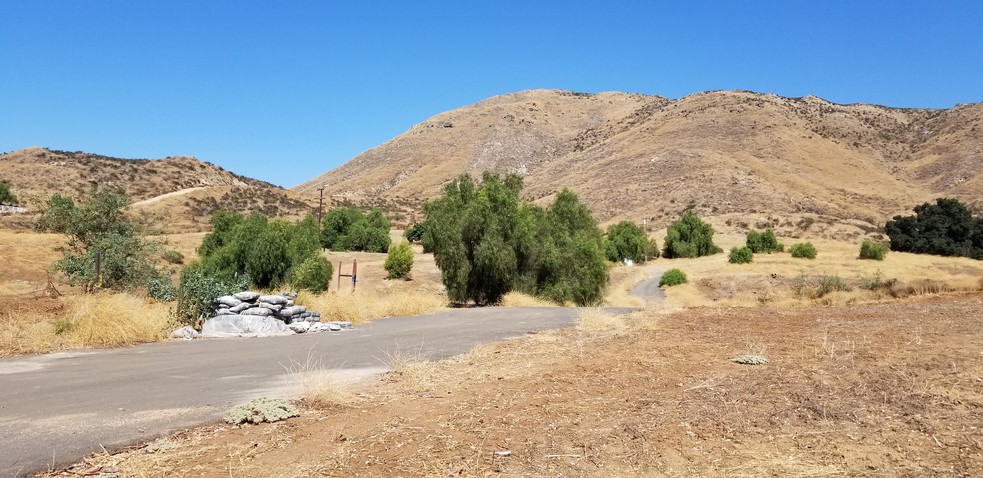 23690 Bundy Canyon Rd, Wildomar, CA for sale - Building Photo - Image 1 of 1