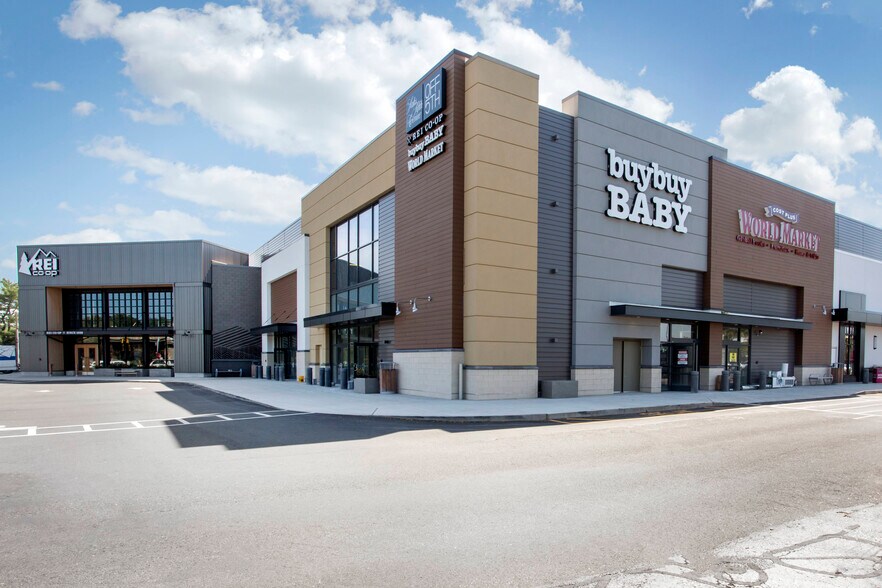 1417-1437 New Britain Ave, West Hartford, CT for sale - Building Photo - Image 1 of 1