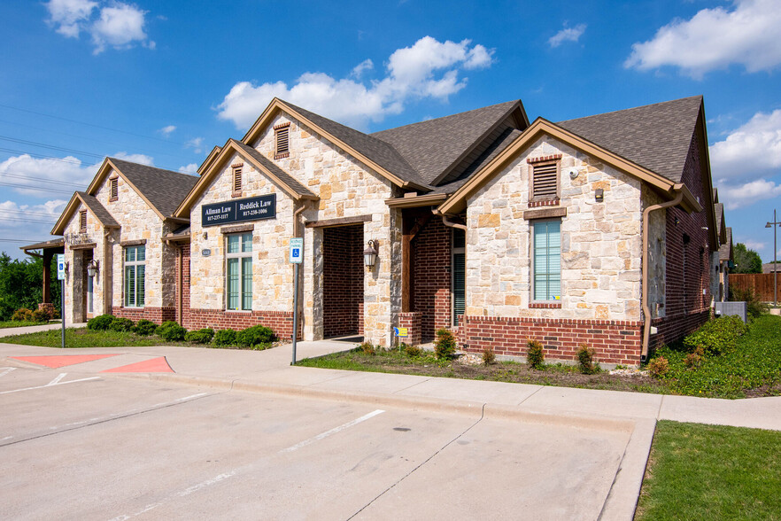 5848 Boat Club Rd, Fort Worth, TX for lease - Building Photo - Image 3 of 10