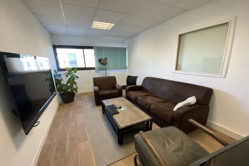 Office in Pérols for lease Interior Photo- Image 1 of 3