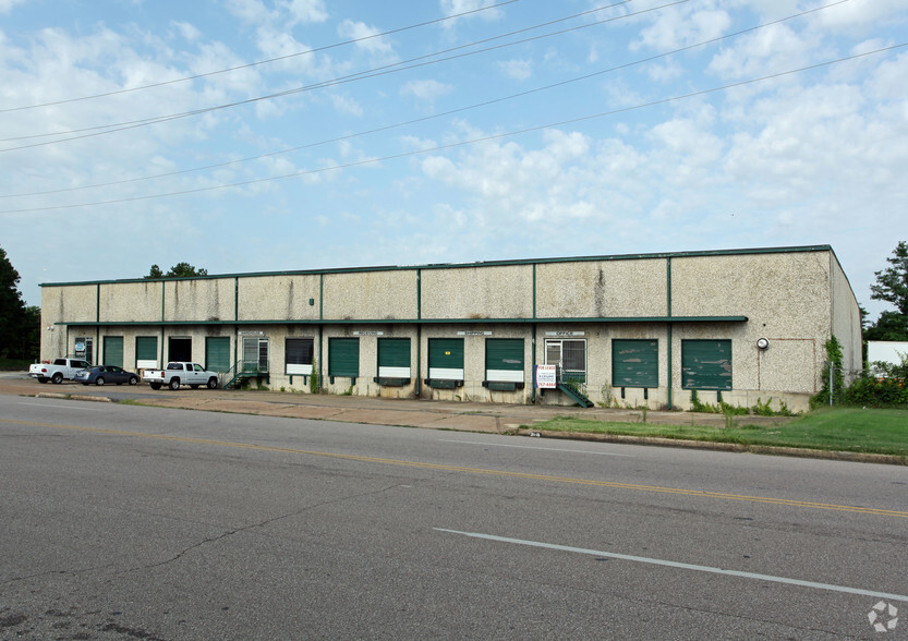 3615-3625 Air Park St, Memphis, TN for lease - Primary Photo - Image 1 of 2