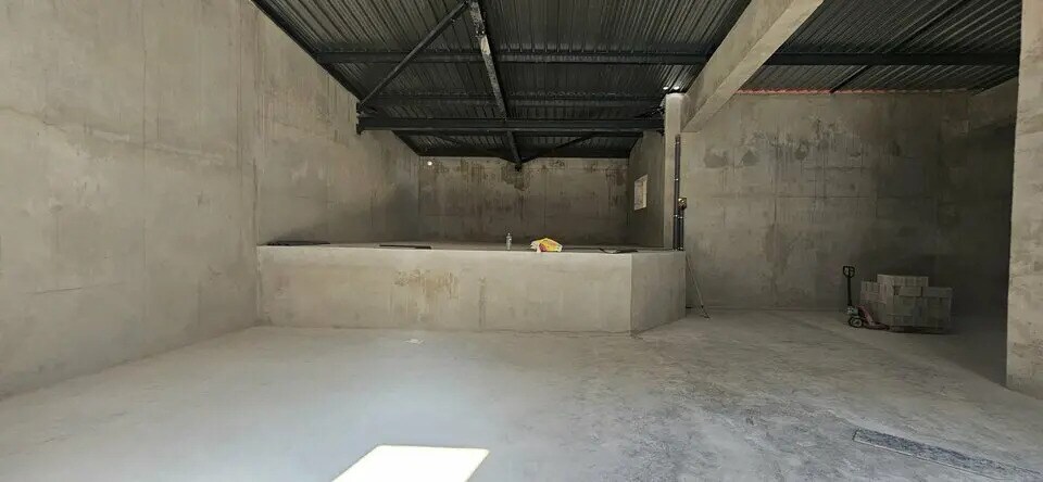 Flex in Nice for lease - Building Photo - Image 3 of 7