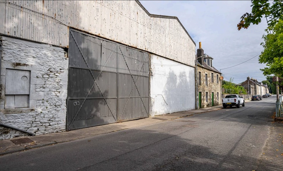 14 Elizabeth St, Langholm for lease - Primary Photo - Image 1 of 2