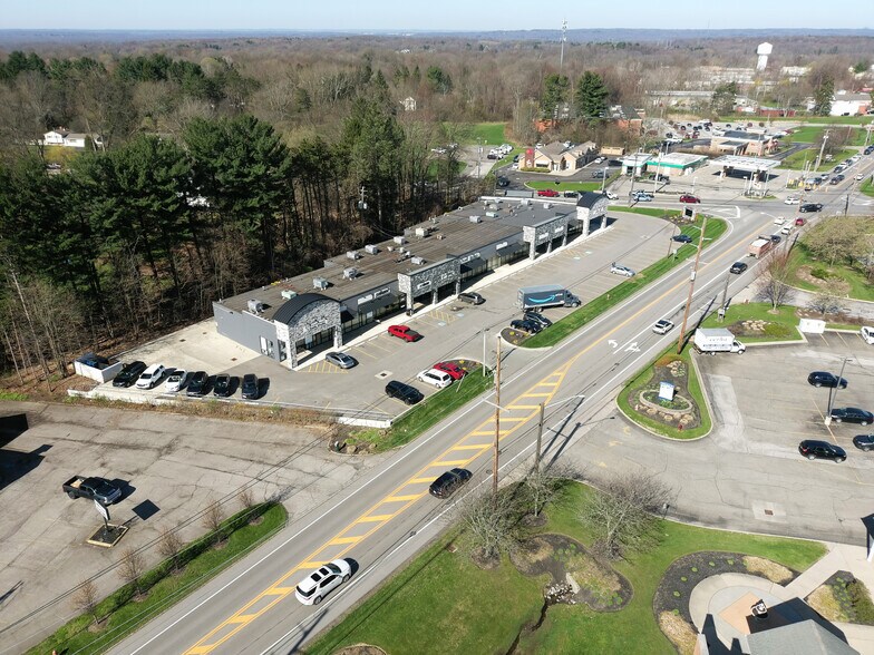8533-8559 E Washington St, Chagrin Falls, OH for lease - Building Photo - Image 2 of 15