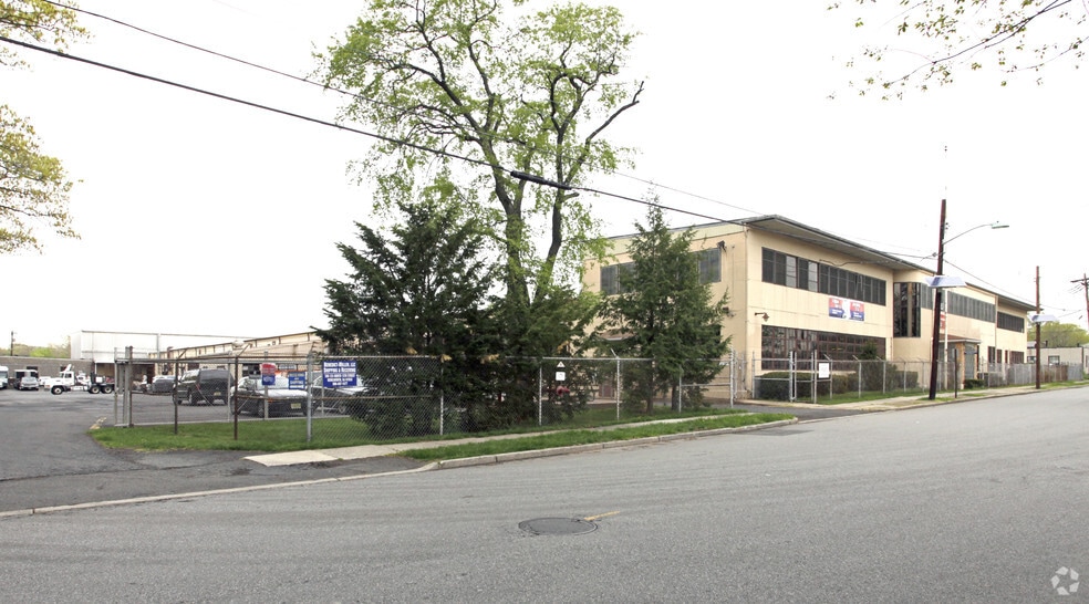 100-112 N 12th St, Kenilworth, NJ for lease - Building Photo - Image 2 of 4