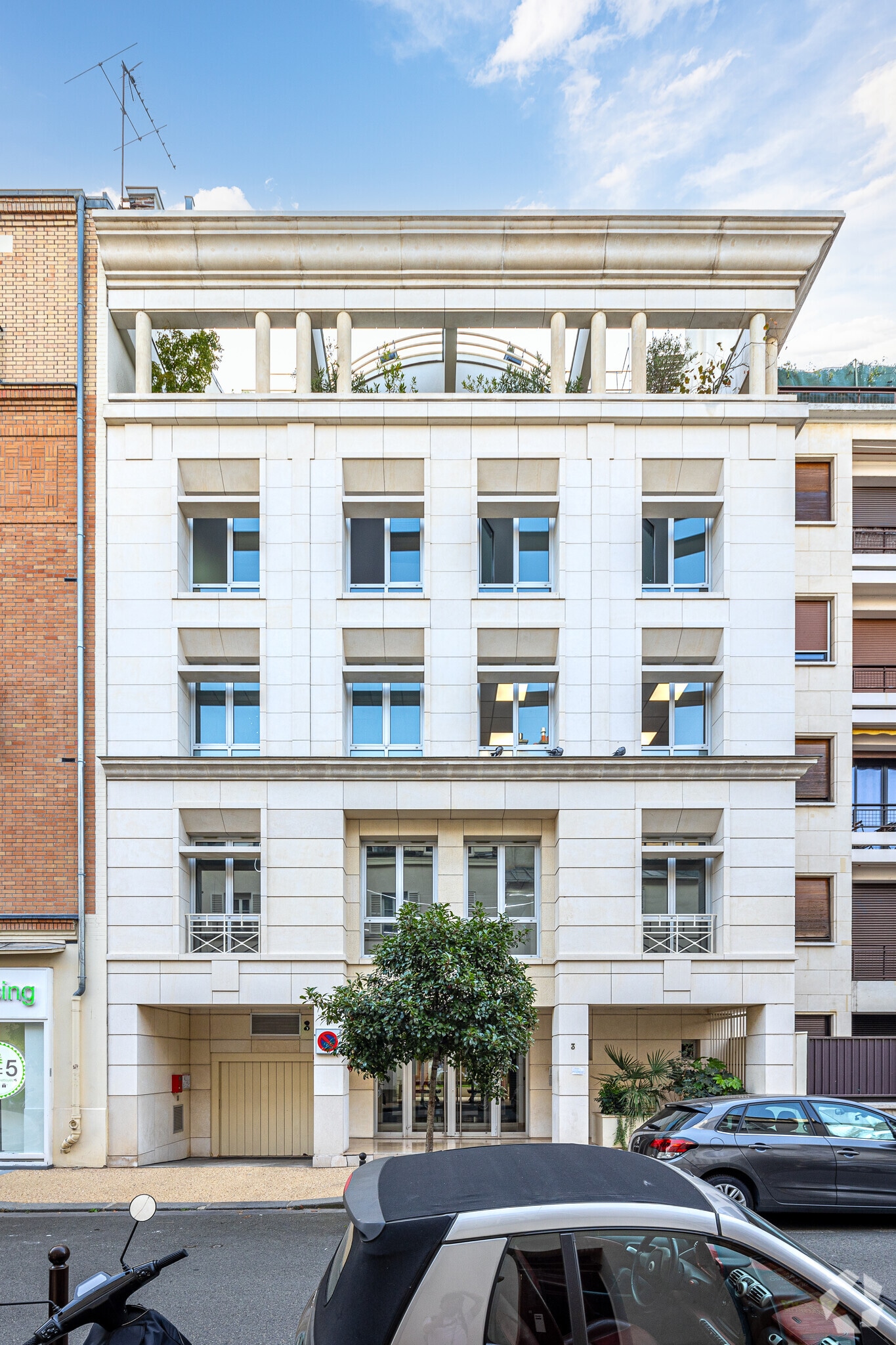 3 Rue Charcot, Neuilly-sur-Seine for lease Primary Photo- Image 1 of 3