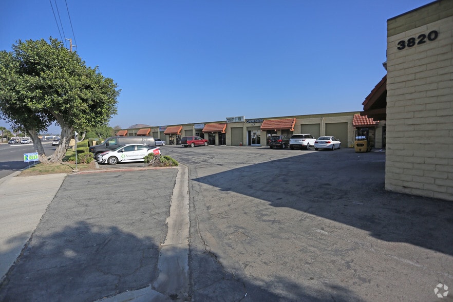 3820 W Valley Blvd, Walnut, CA for lease - Primary Photo - Image 1 of 7