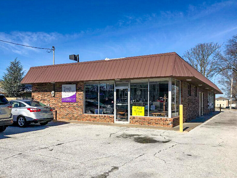 1825 E Cherry St, Springfield, MO for lease - Primary Photo - Image 1 of 7