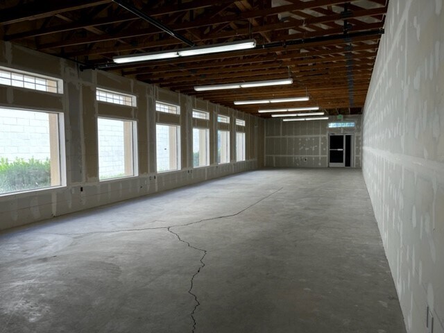 2020 Peabody Rd, Vacaville, CA for lease - Interior Photo - Image 2 of 6