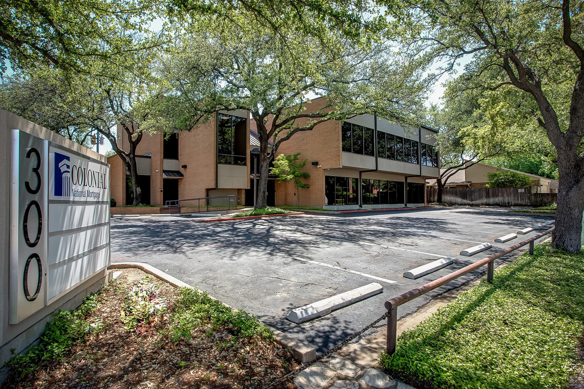 300 Bailey Ave, Fort Worth, TX for sale Primary Photo- Image 1 of 1