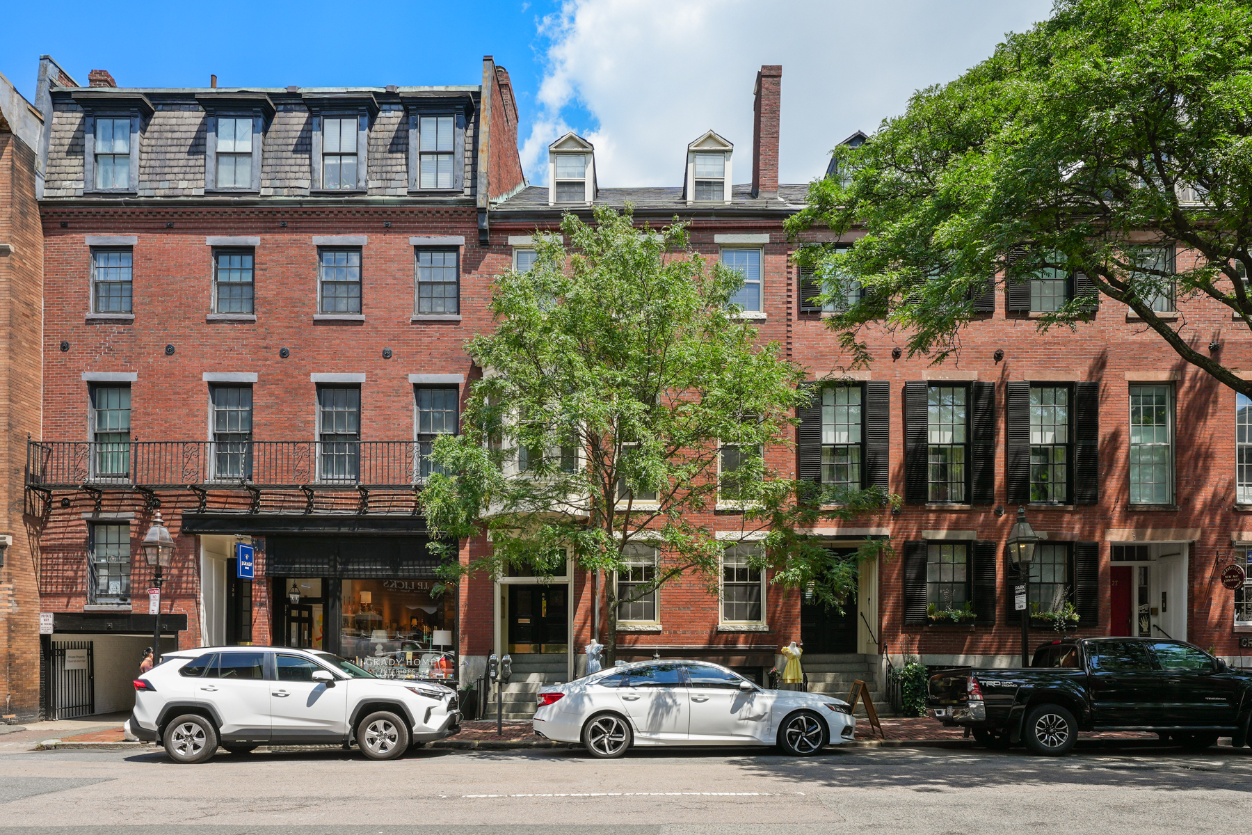 131 Charles St, Boston, MA for sale Building Photo- Image 1 of 39