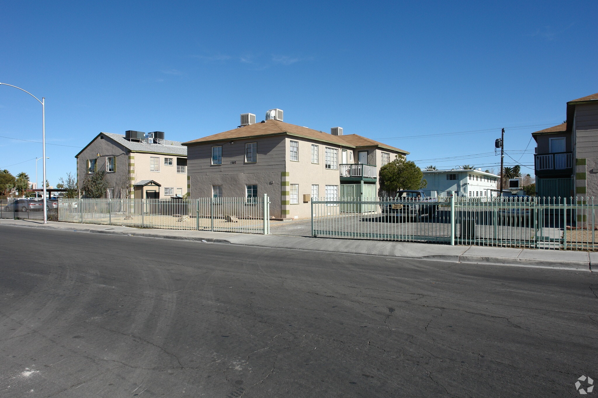 1707 Santa Paula Dr, Las Vegas, NV for sale Primary Photo- Image 1 of 20