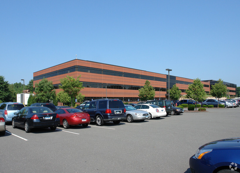 175 Scott Swamp Rd, Farmington, CT for lease - Building Photo - Image 2 of 14