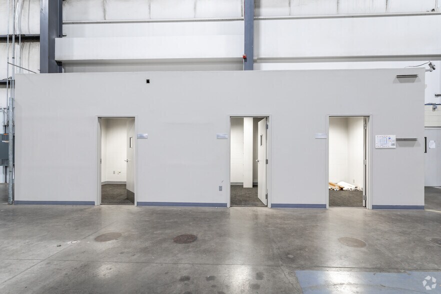 69 Green Mountain Rd, Hazleton, PA for lease - Building Photo - Image 3 of 13