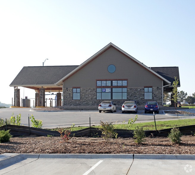 8380 Old Cheney Rd, Lincoln, NE for lease - Building Photo - Image 2 of 2