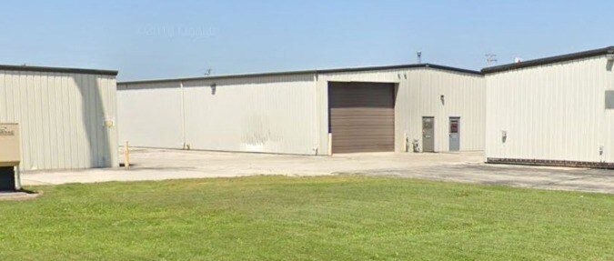 1215 N Hickory Farm Ln, Appleton, WI for lease - Building Photo - Image 1 of 4