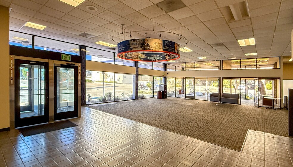 1644 W Redondo Beach Blvd, Gardena, CA for lease - Interior Photo - Image 2 of 11