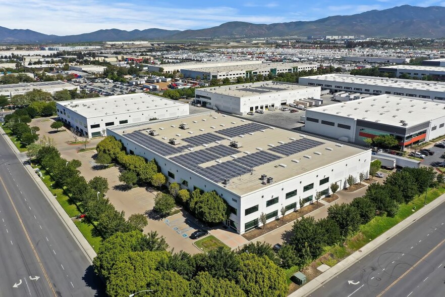 2655 Melksee St, San Diego, CA for lease - Building Photo - Image 3 of 10