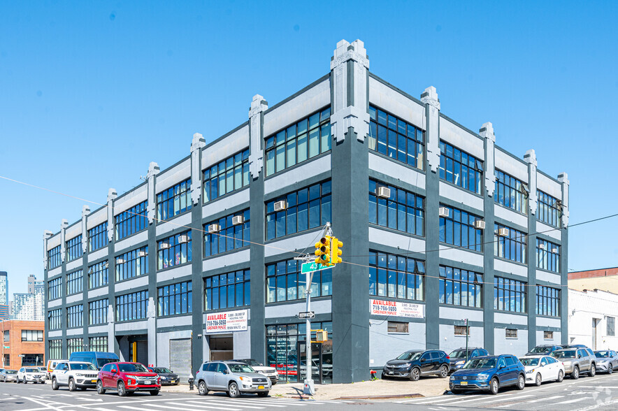 38-09 43rd Ave, Long Island City, NY for lease - Building Photo - Image 3 of 6