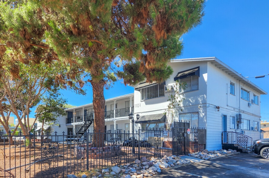 1101 E Clark Ave, Las Vegas, NV for sale - Building Photo - Image 2 of 14