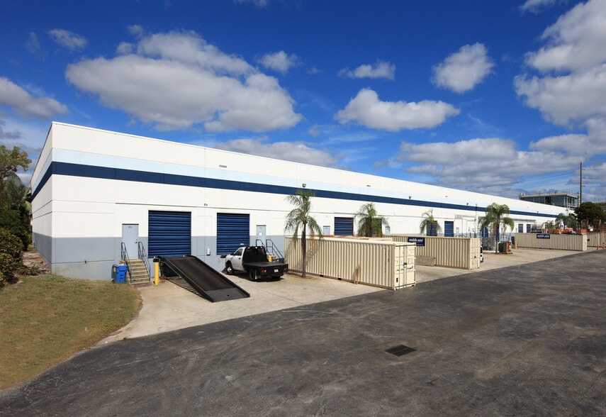 602 S Military Trl, Deerfield Beach, FL for lease - Building Photo - Image 3 of 3