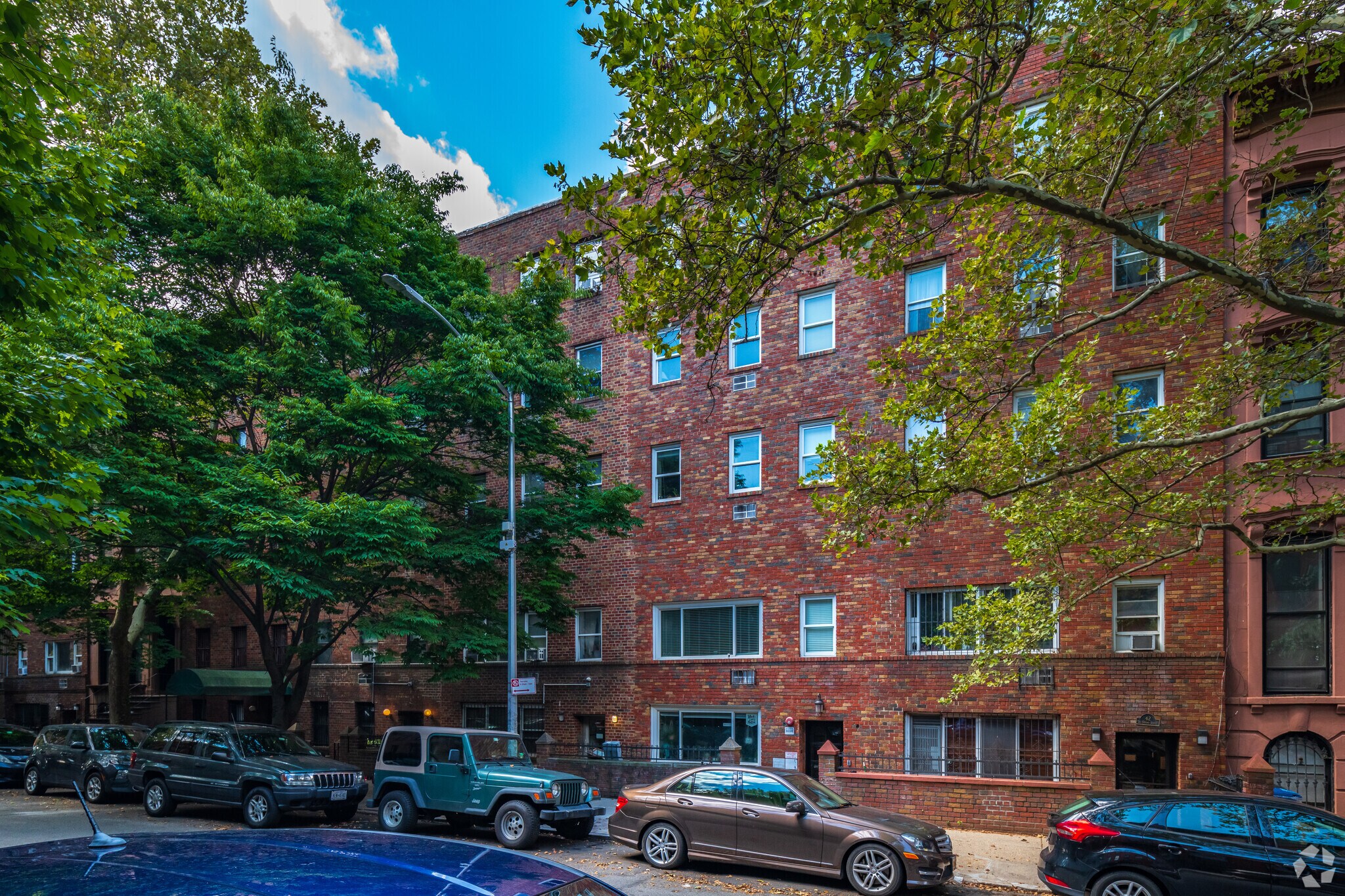 42 S Oxford St, Brooklyn, NY for sale Primary Photo- Image 1 of 1