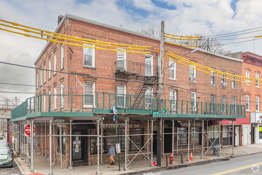 661-663 Bay St, Staten Island, NY for sale - Primary Photo - Image 1 of 1